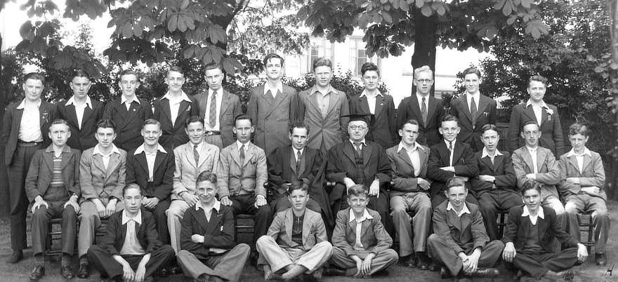 H.I. James&rsquo; class in 1939