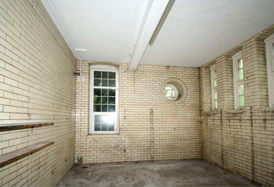 Tiled ground floor room