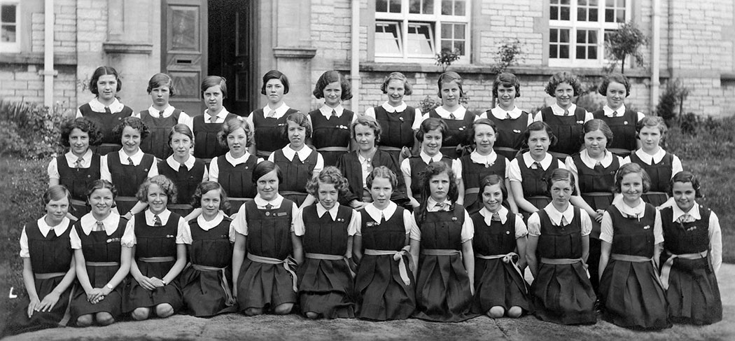 Miss K M Lewis class 1935